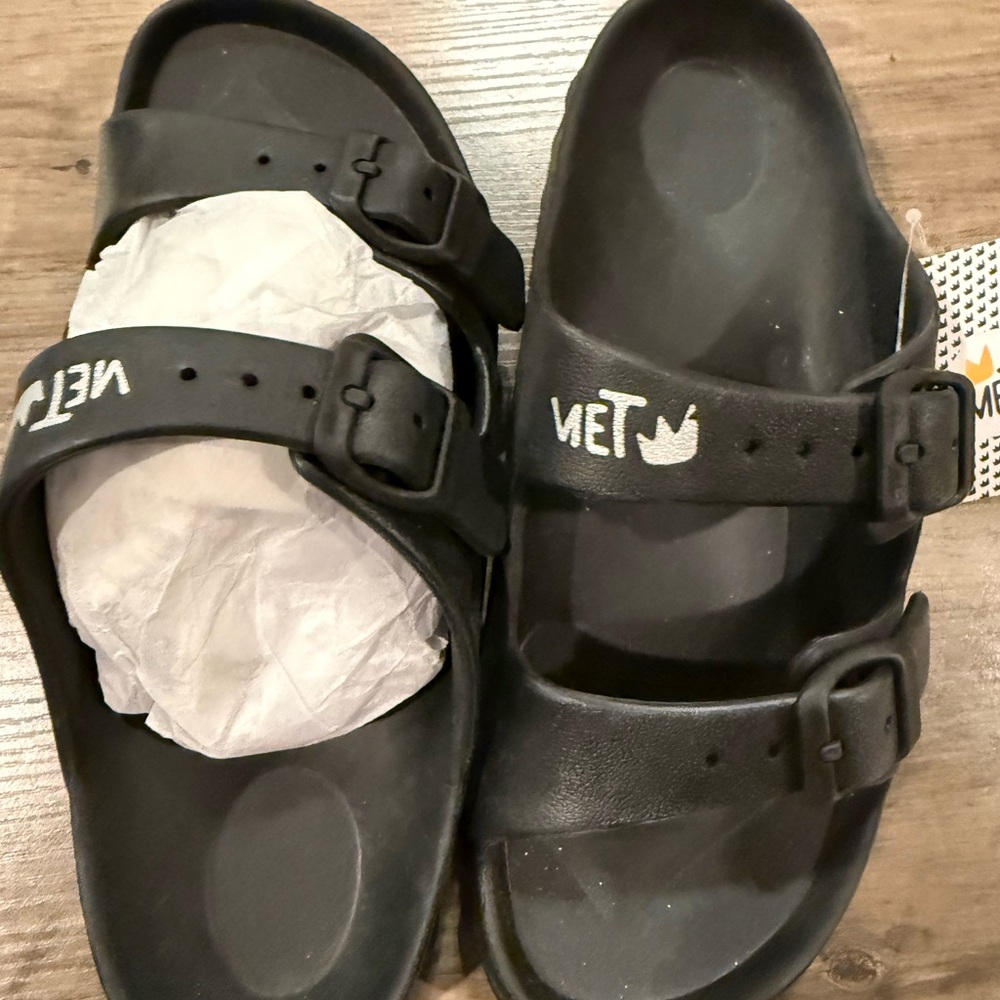 VET Black Sandals with Buckles